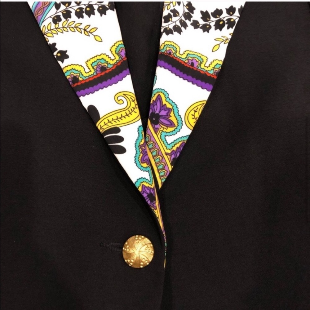 Moschino Blazer 💕 - Picture 2 of 5